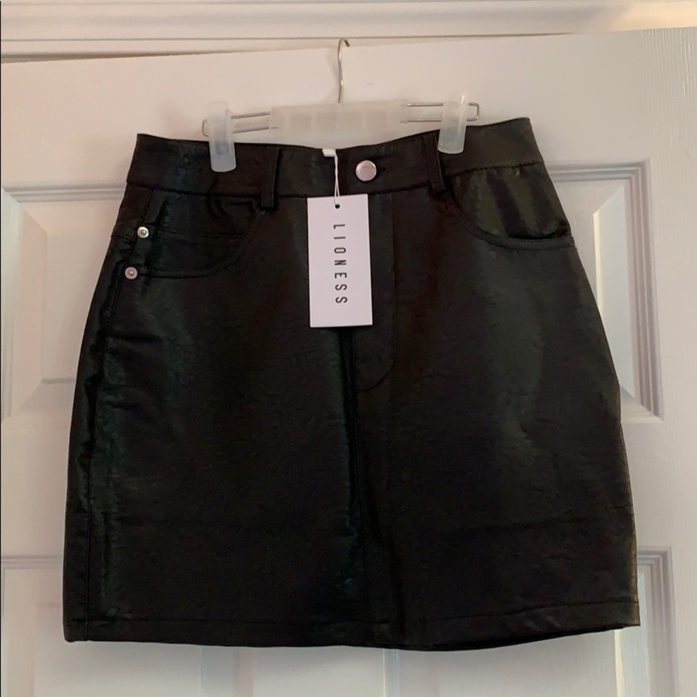 Faux leather mini skirt